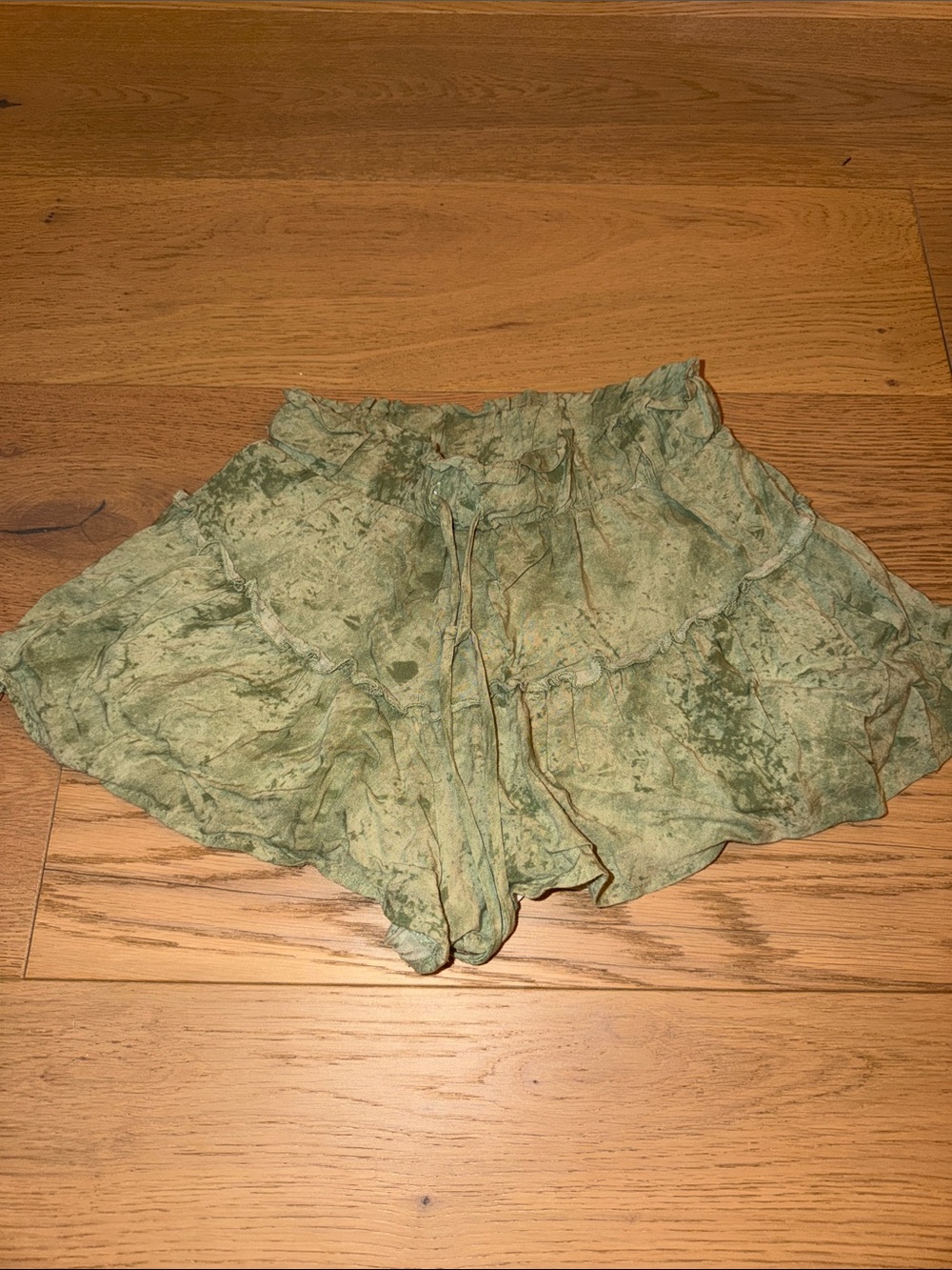 Lightweight Ruffled Green Shorts